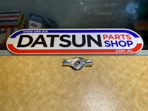 Datsun 1600 510 Air Cleaner Nut New