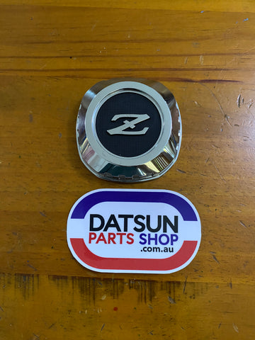 Datsun 240Z S30 Centre Cap New old Stock Genuine 40343-n4700 Nissan
