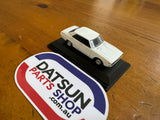 Real X Nissan Skyline 4 Door Sedan 2000GT 1/72 Scale Model