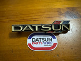 Datsun 1600 Grill Badge Used 510.