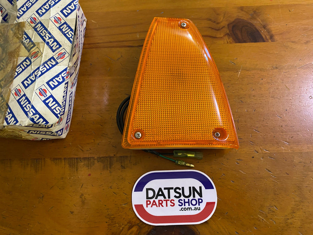 Datsun B310 Sunny RH Corner Light Late Model Genuine Nissan Datsun