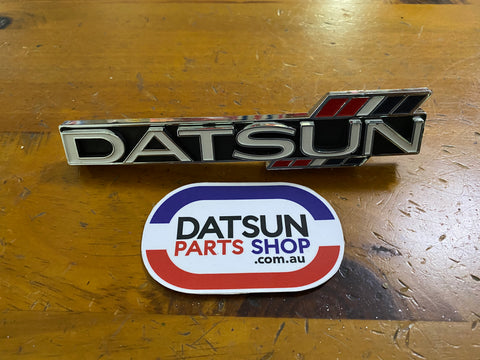Datsun 1600 Grill Badge Used 510