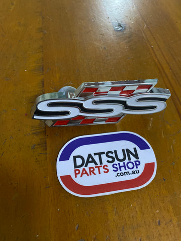 Datsun 1600 SSS Grill Badge Used 510