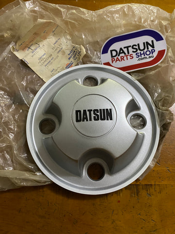 Datsun 910 Bluebird Centre Caps x1 Nos Genuine