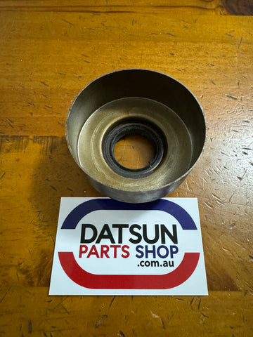 Datsun Nissan A series Gearbox Rear Seal New Genuine 1000 1200 120Y Sunny