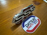 Datsun 1600 SSS Grill Badge Nos 510.